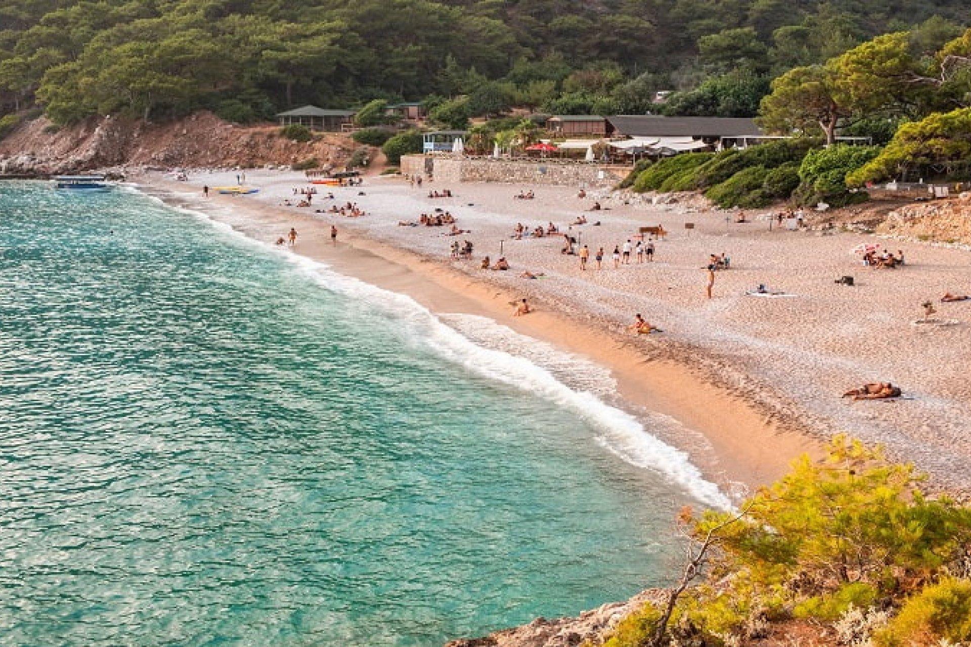 Fethiye’nin Doğayla Baş Başa Saklı Cenneti: Kabak Koyu Gezi Rehberi