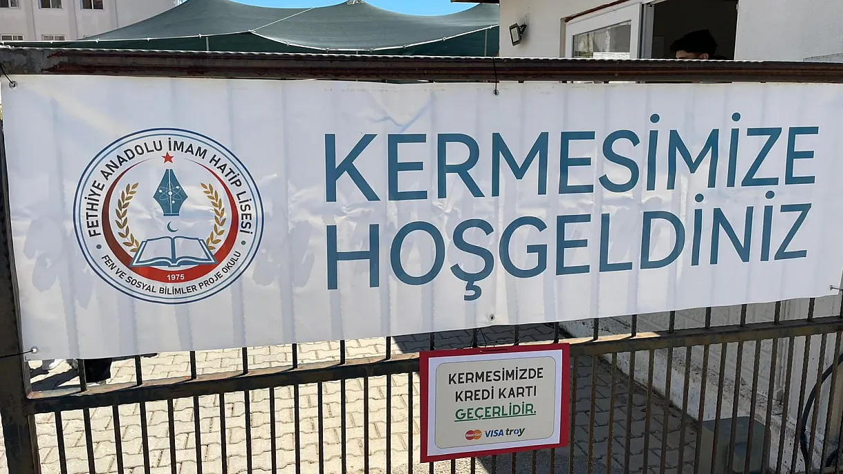 Fethiye’de kermes coşkusu: Okul, veli ve öğrenciler el ele
