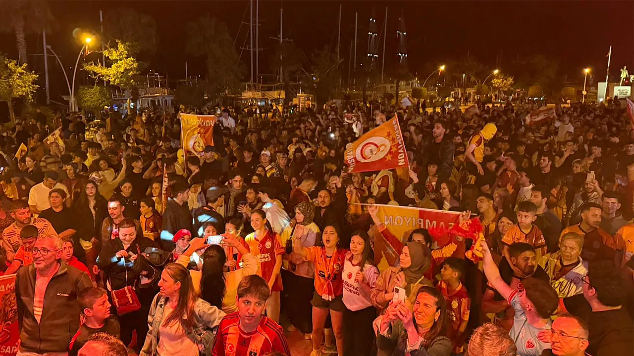 Şampiyon Galatasaray oldu, Fethiye’de büyük coşku yaşandı