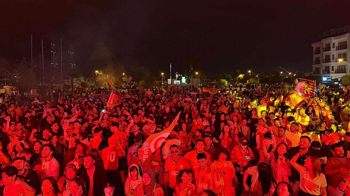 Şampiyon Galatasaray oldu, Fethiye’de büyük coşku yaşandı