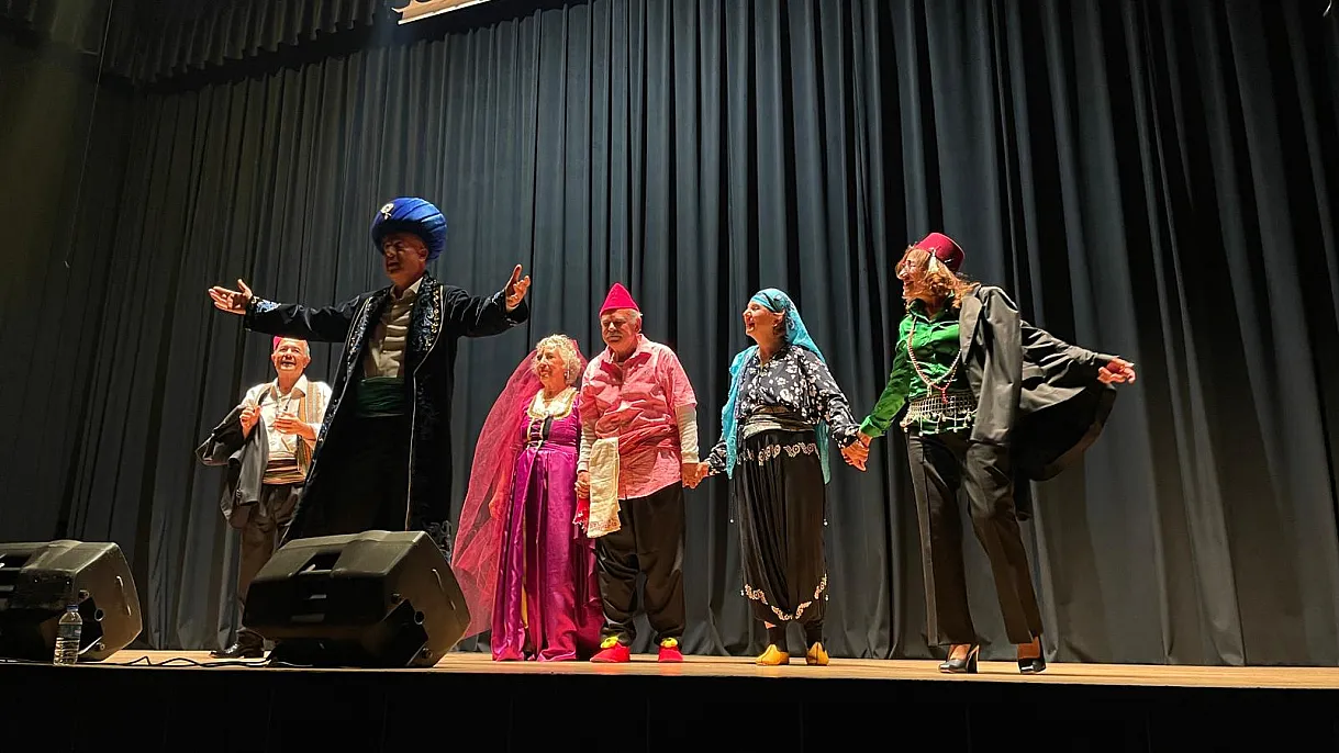 Fethiye’de SAYAP kursiyerlerinden konser ve tiyatro akşamı