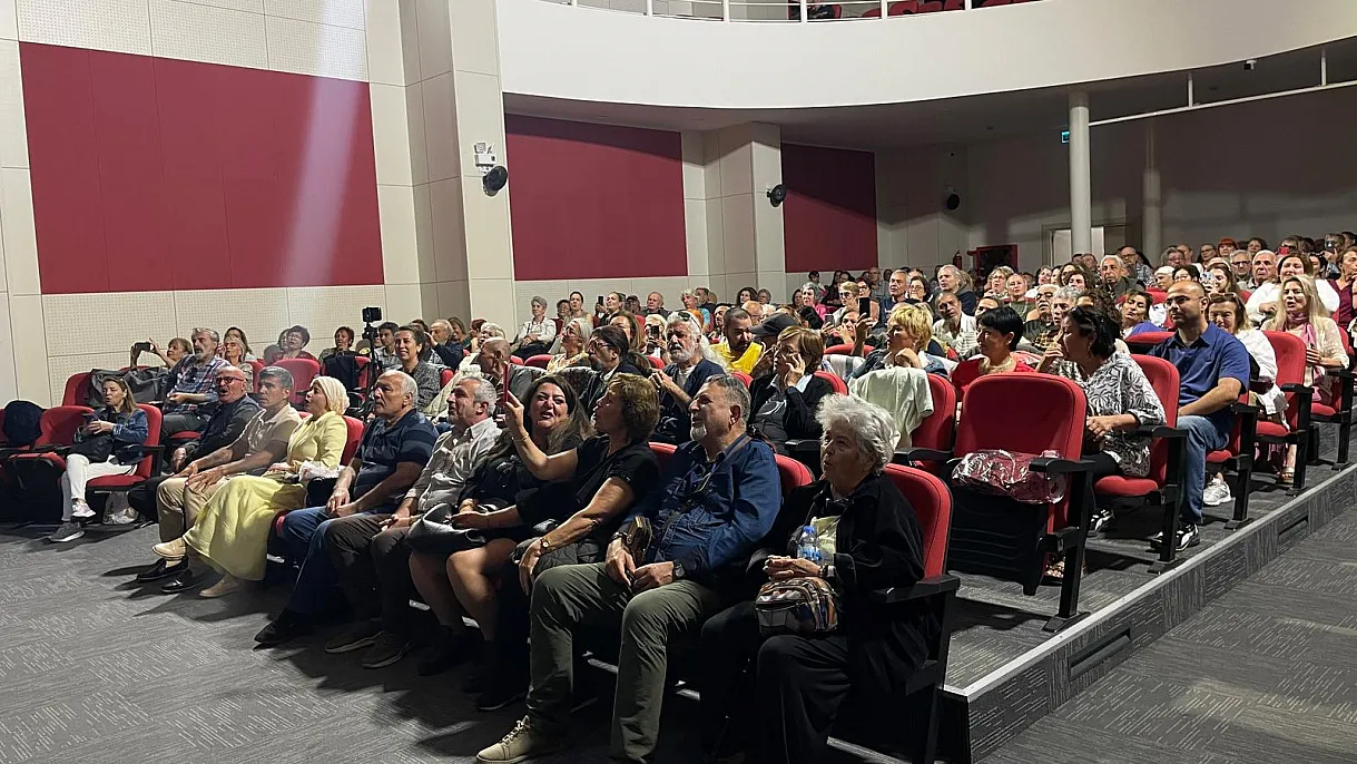 Fethiye’de SAYAP kursiyerlerinden konser ve tiyatro akşamı