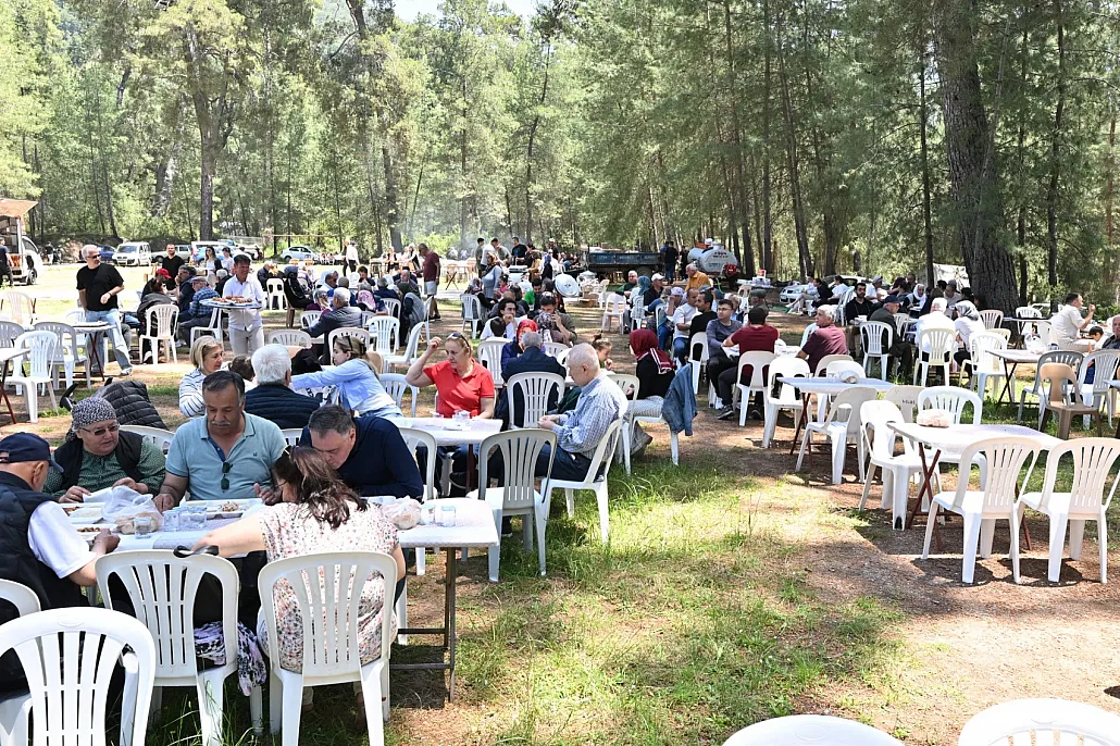 Başkan Alim Karaca İncirköy’de Hıdırellez Şenliğine Katıldı