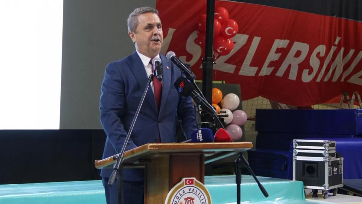 Muğla'daki 19 Mayıs coşkusu salonlara sığmadı