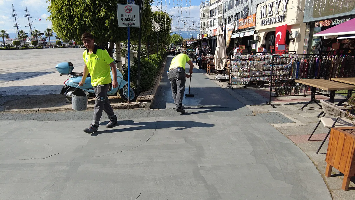 Fethiye'de eski bisiklet yolu boyanarak kapatıldı
