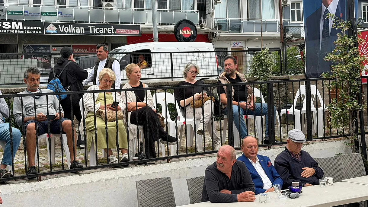Fethiye’de CHP’liler İlçe Binasında Toplandı