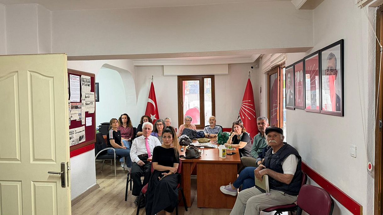 Fethiye’de CHP’liler İlçe Binasında Toplandı