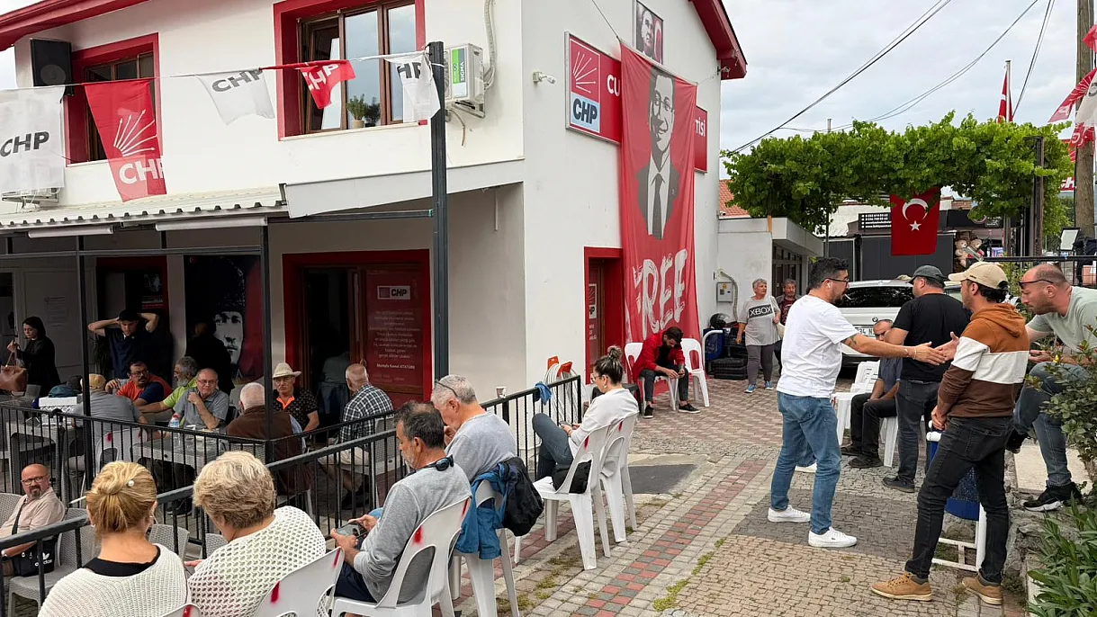 Fethiye’de CHP’liler İlçe Binasında Toplandı