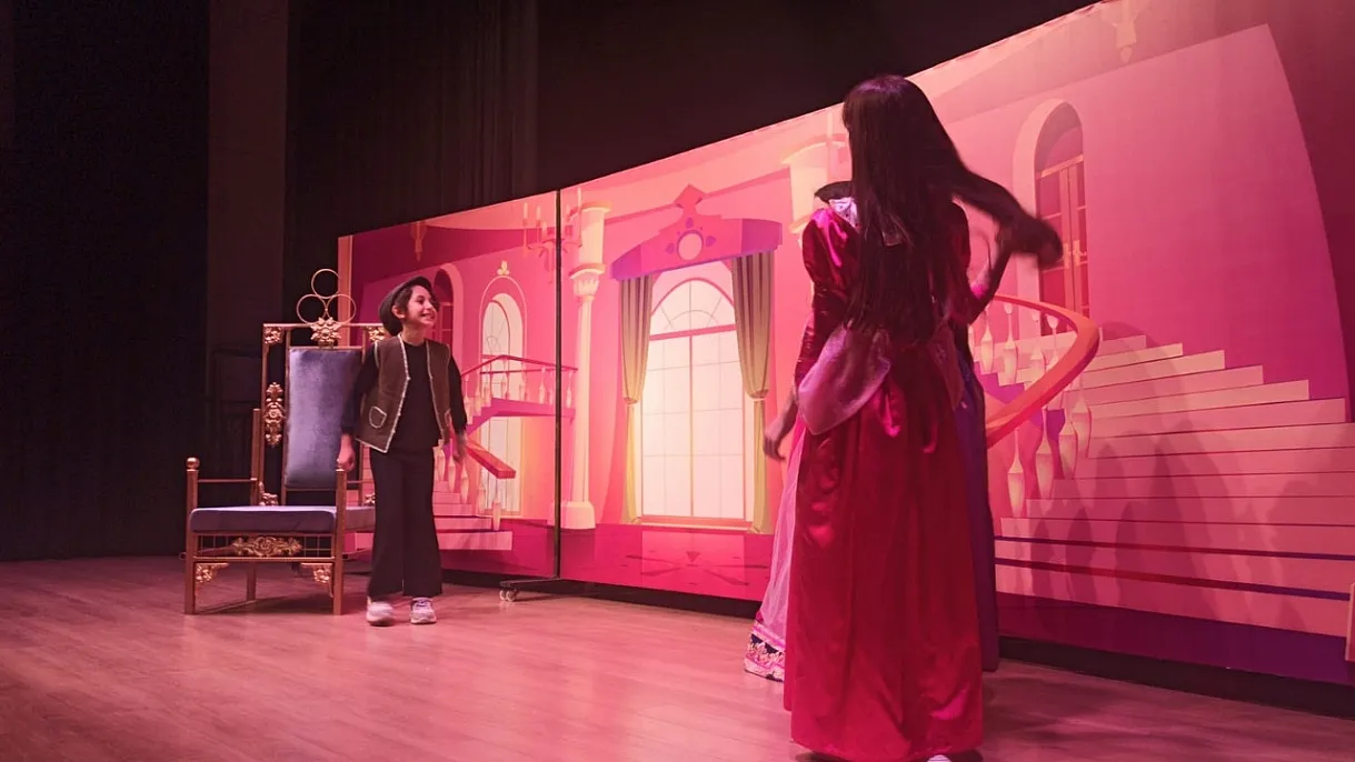 Türkiye'de Bir İlk: Shakespeare Oyunu Çocuklar Tarafından Sahnelendi