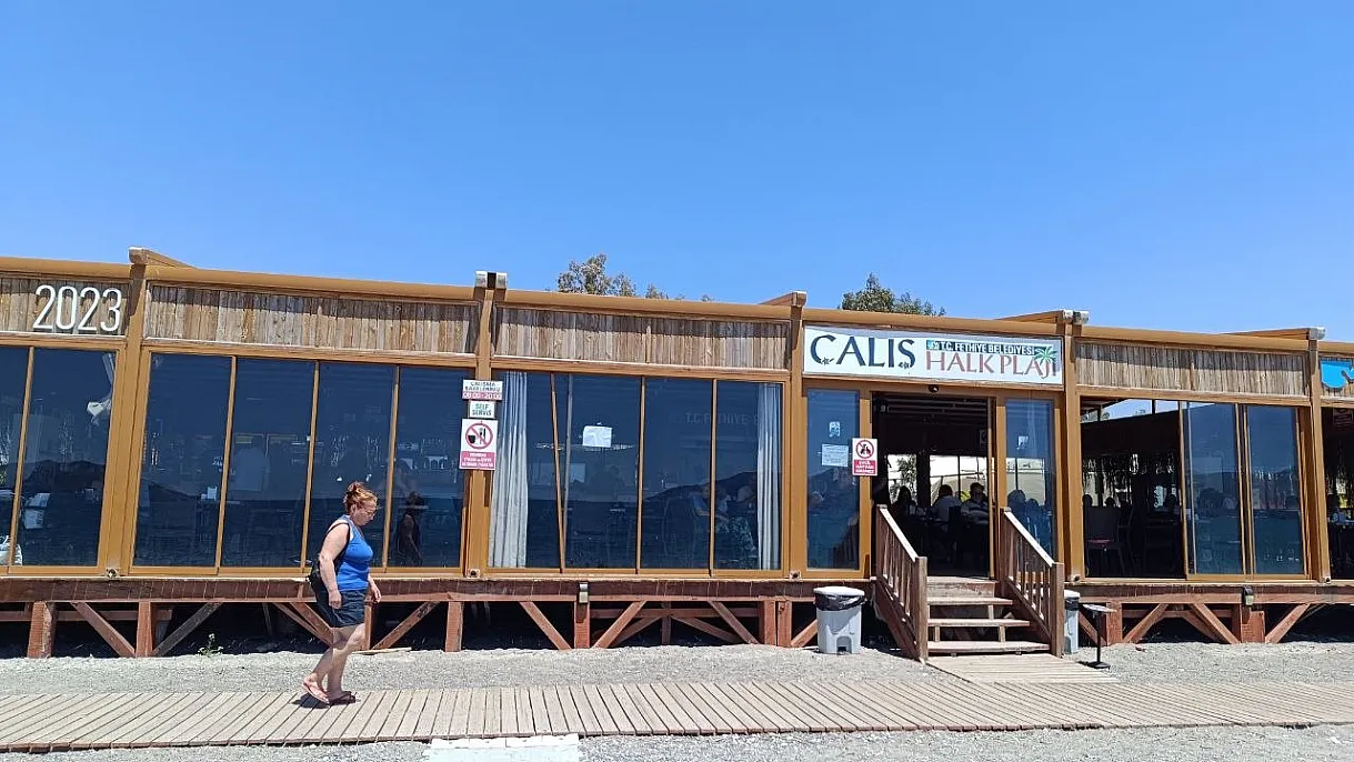 Fethiye Çalış Halk Plajı’nda Uygun Fiyatlı Hizmet İlgi Görüyor