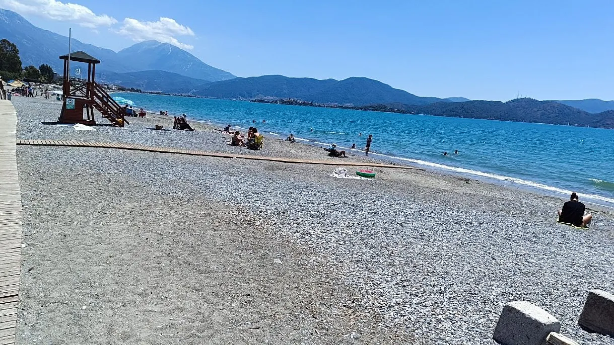 Fethiye Çalış Halk Plajı’nda Uygun Fiyatlı Hizmet İlgi Görüyor