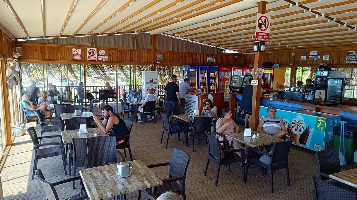 Fethiye Çalış Halk Plajı’nda Uygun Fiyatlı Hizmet İlgi Görüyor