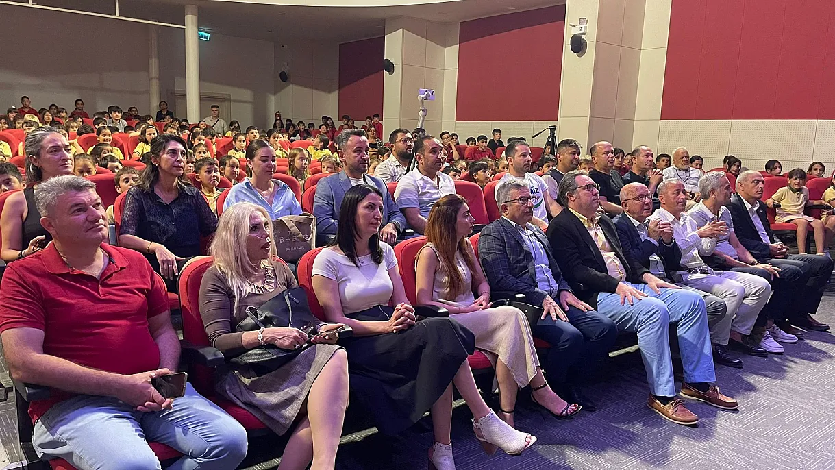 'Clean Fethiye, Happy Future' came to life with the children's acting