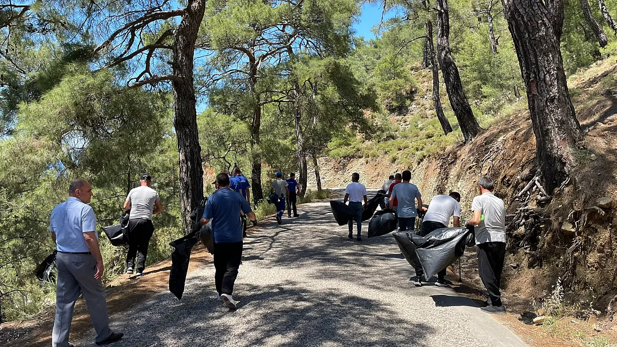 Environmental cleaning on the Peninsula by Seydikemer Eşen Open Penal Institution