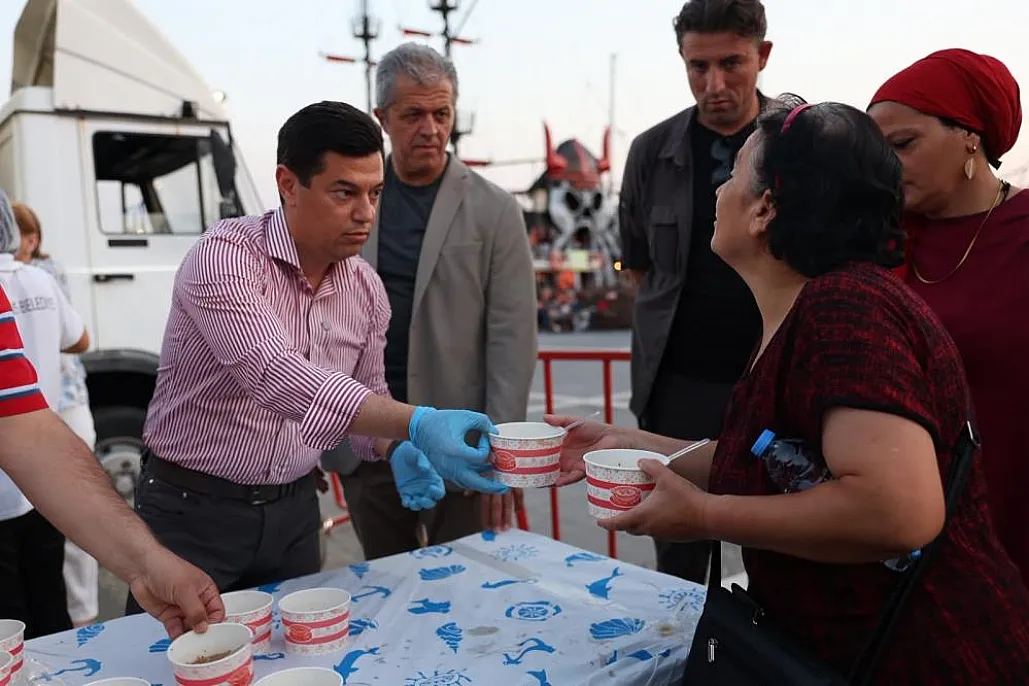 Ashura charity of 2,000 servings from Marmaris Municipality