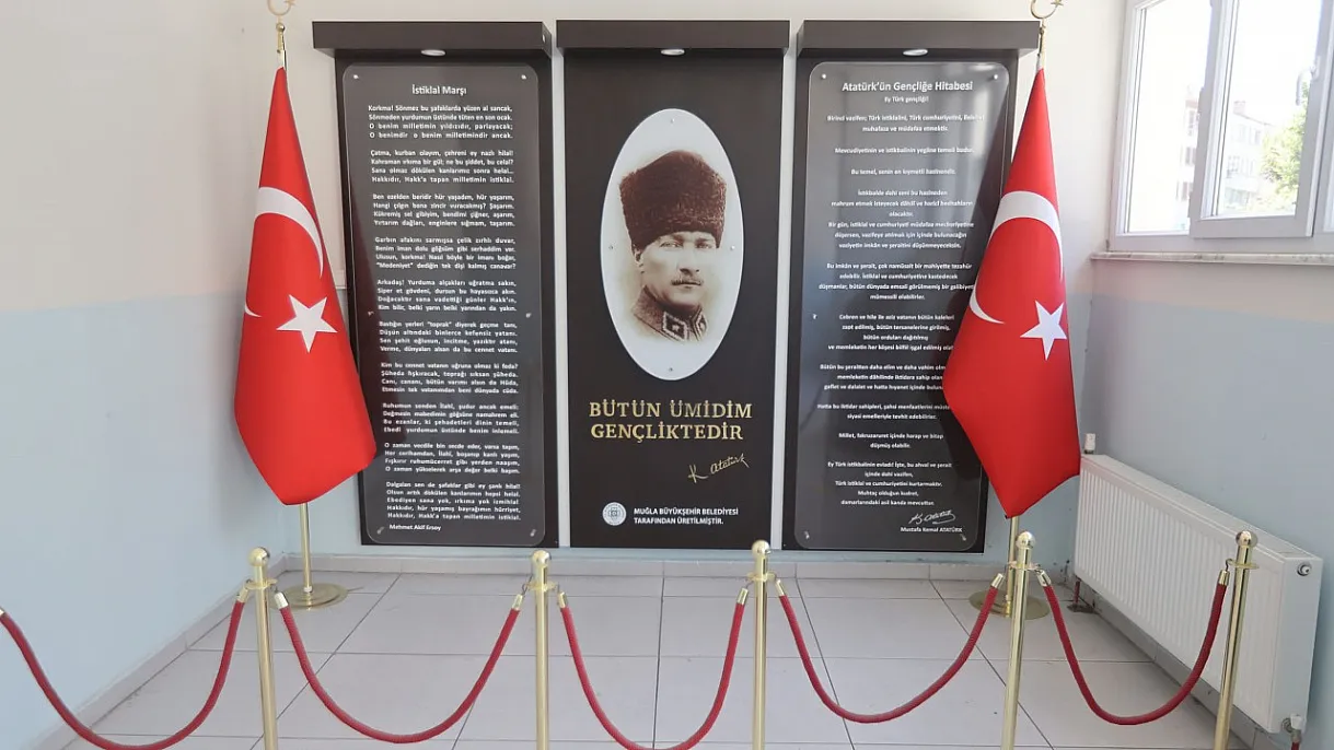 Atatürk Büstleri ve Atatürk Köşeleri Yenileniyor