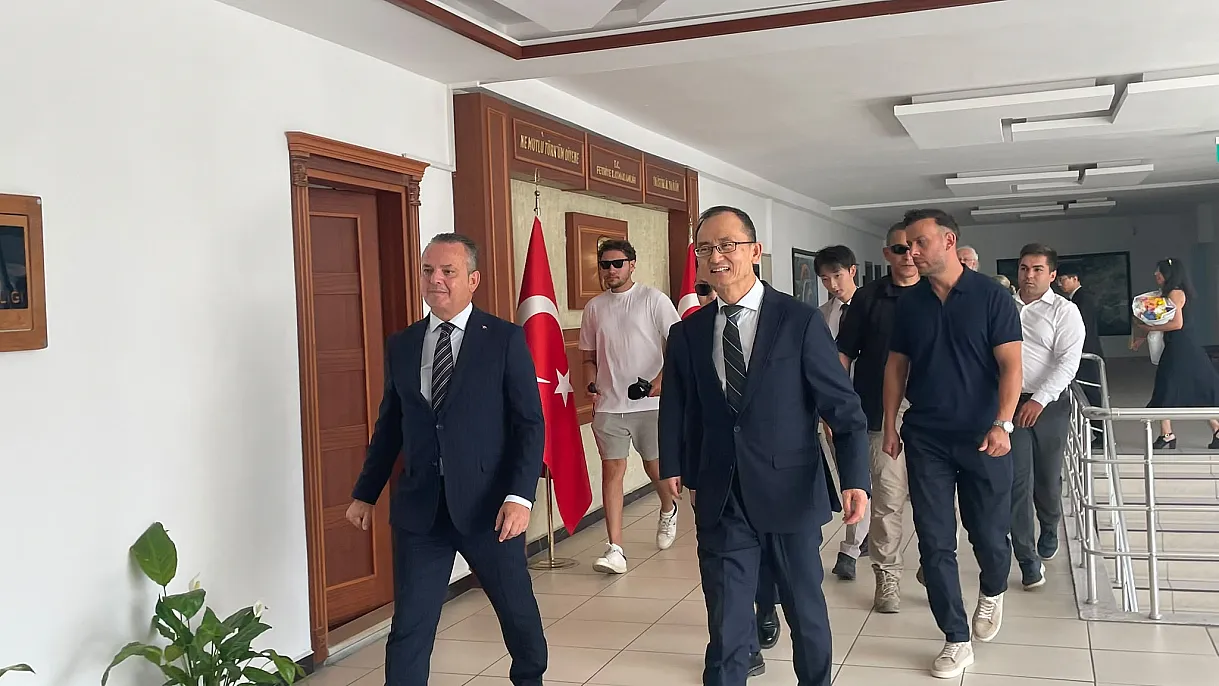 Çin Büyükelçisi Jiang Xuebin'den Fethiye Kaymakamı Akkaya'ya nezaket ziyareti