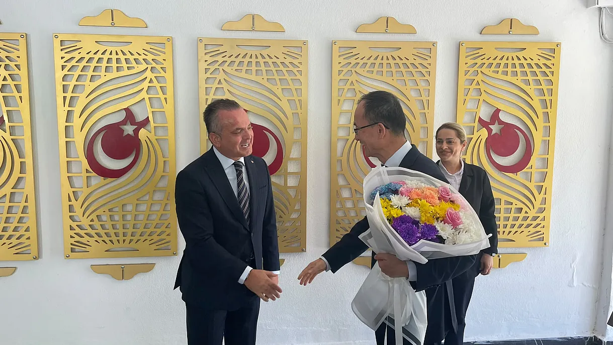 Çin Büyükelçisi Jiang Xuebin'den Fethiye Kaymakamı Akkaya'ya nezaket ziyareti