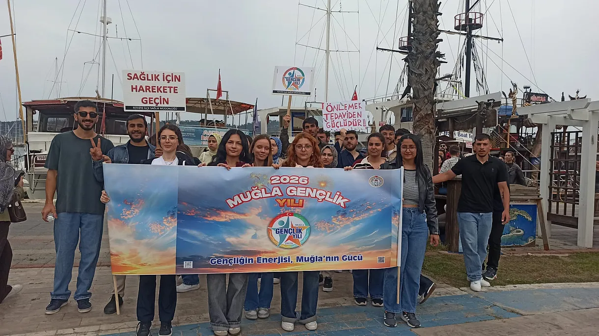 Fethiye'de 'Sağlık İçin Birlikte Bilimin Yanındayız' yürüyüşü 'Gençlik Yılı' etkinlikleriyle buluştu