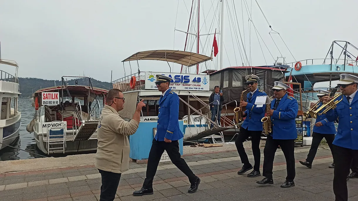 Fethiye'de 'Sağlık İçin Birlikte Bilimin Yanındayız' yürüyüşü 'Gençlik Yılı' etkinlikleriyle buluştu