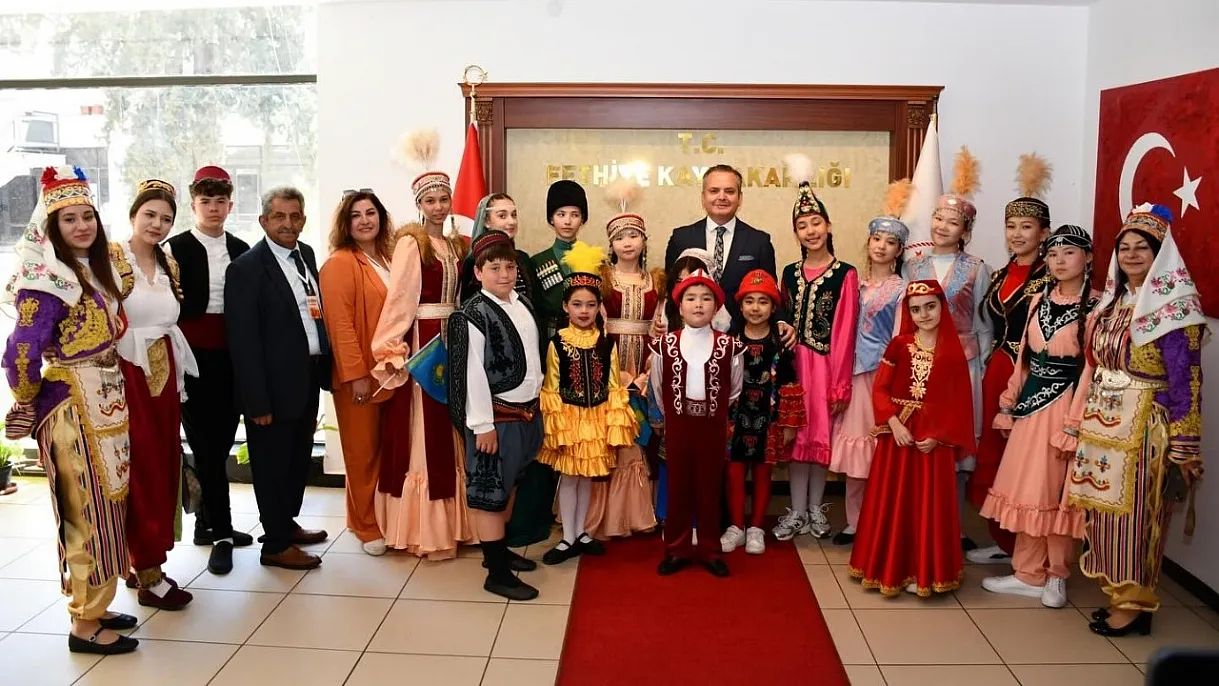 Fethiye’de 23 Nisan etkinlikleri kapsamında yabancı çocuklar ağırlandı