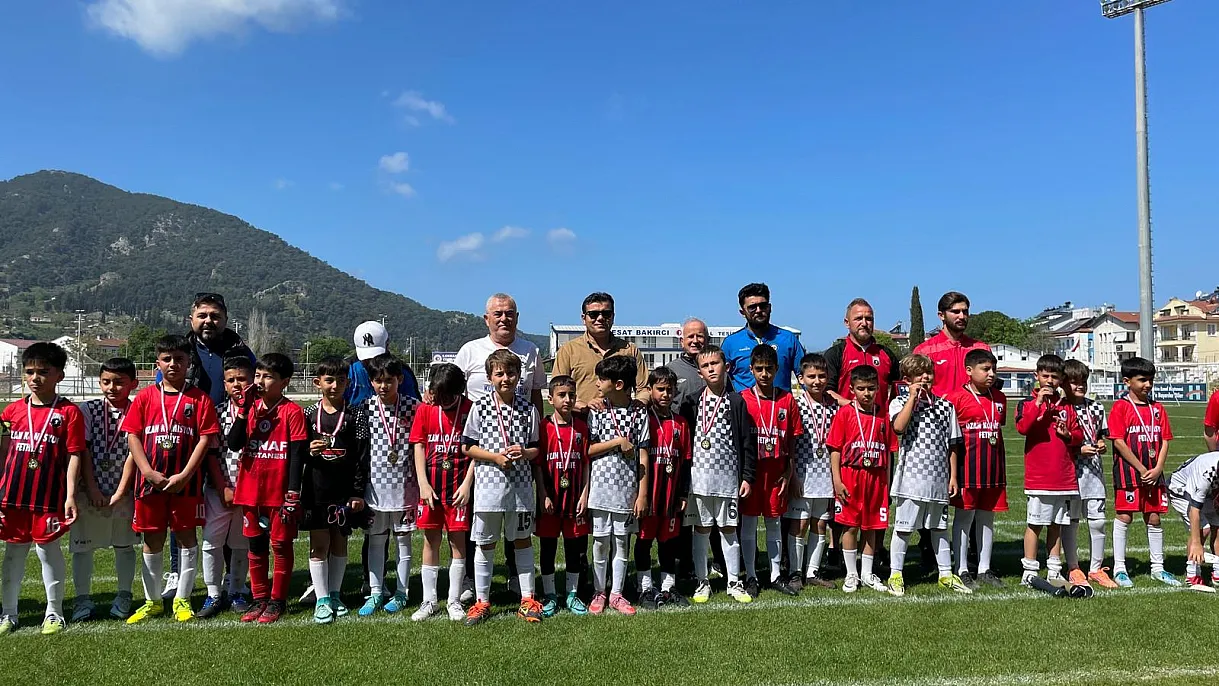 23 Nisan’da Fethiye’de ‘Futbol Şenliği’: U10 turnuvasında herkes birinci