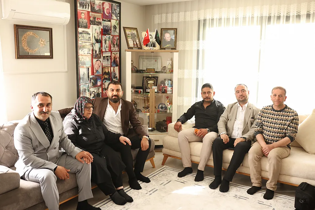 MHP Muğla İl Başkanı Oltulu ilk resmi programında, vatan uğruna hayatını kaybeden bir şehidin ailesini ziyaret etti