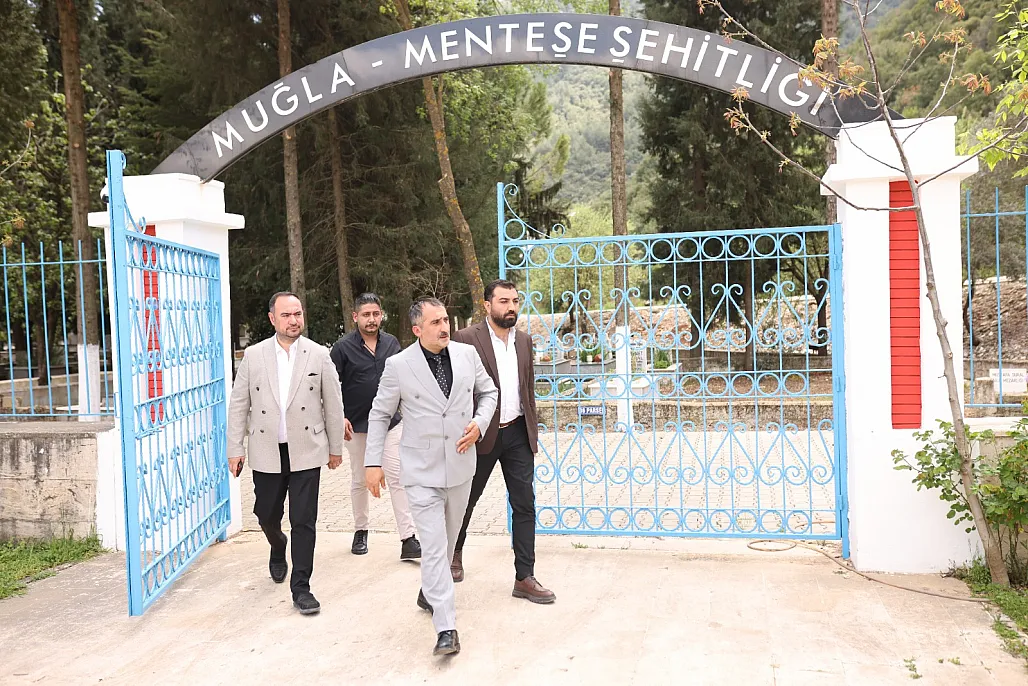 Şehitlerimizin aziz hatıralarını yaşatmak boynumuzun borcudur