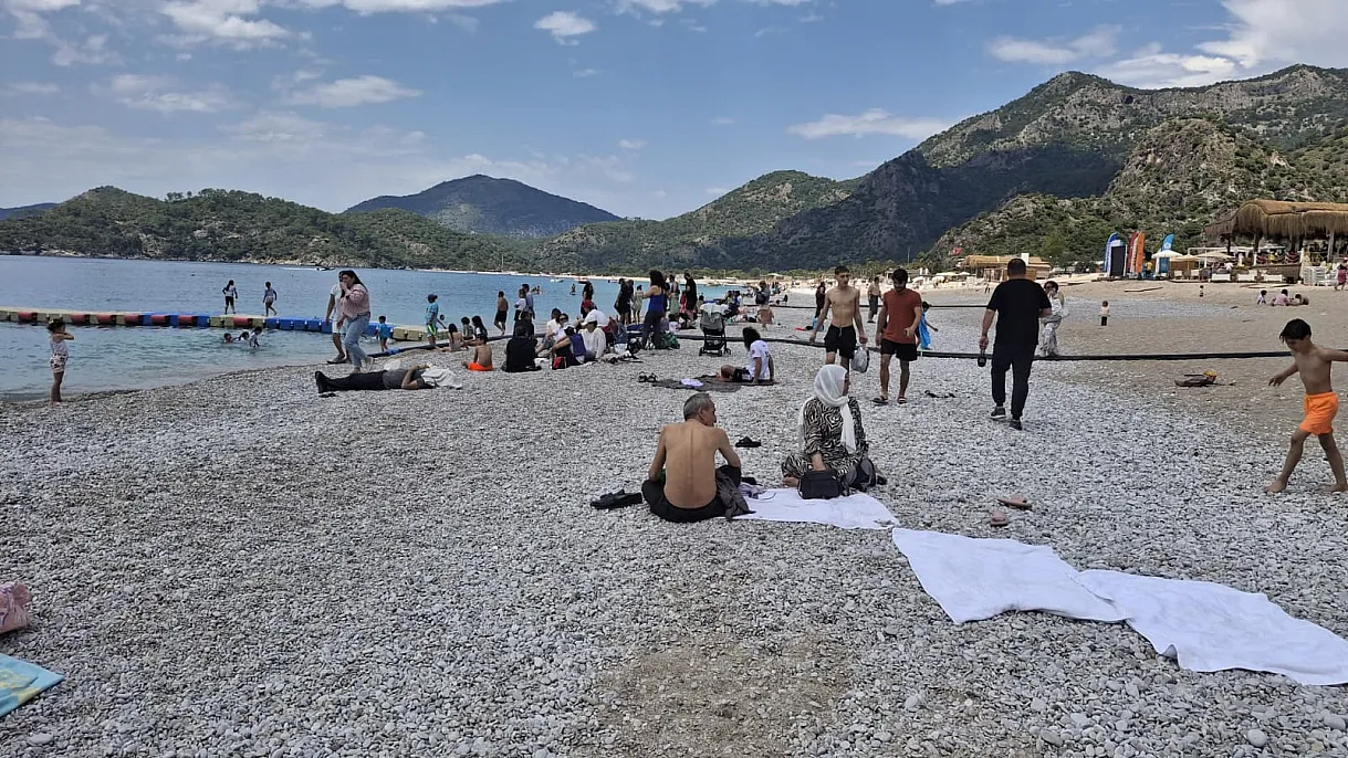Ölüdeniz’de Yaz Havası: Belcekız Plajı’nda Yoğunluk Oluştu