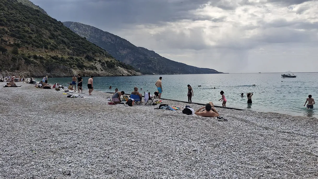 Ölüdeniz’de Yaz Havası: Belcekız Plajı’nda Yoğunluk Oluştu