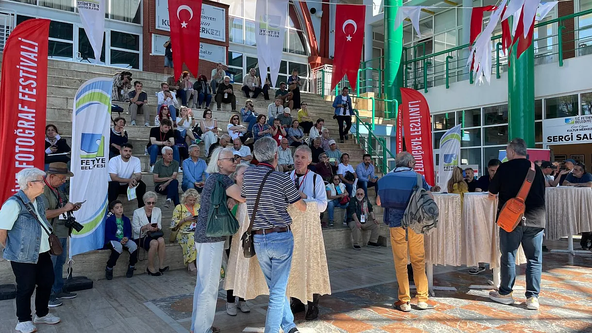 Fethiye Fotoğraf Festivali’nde müzik ve sanat buluşması: Grup Kadenza sahne aldı