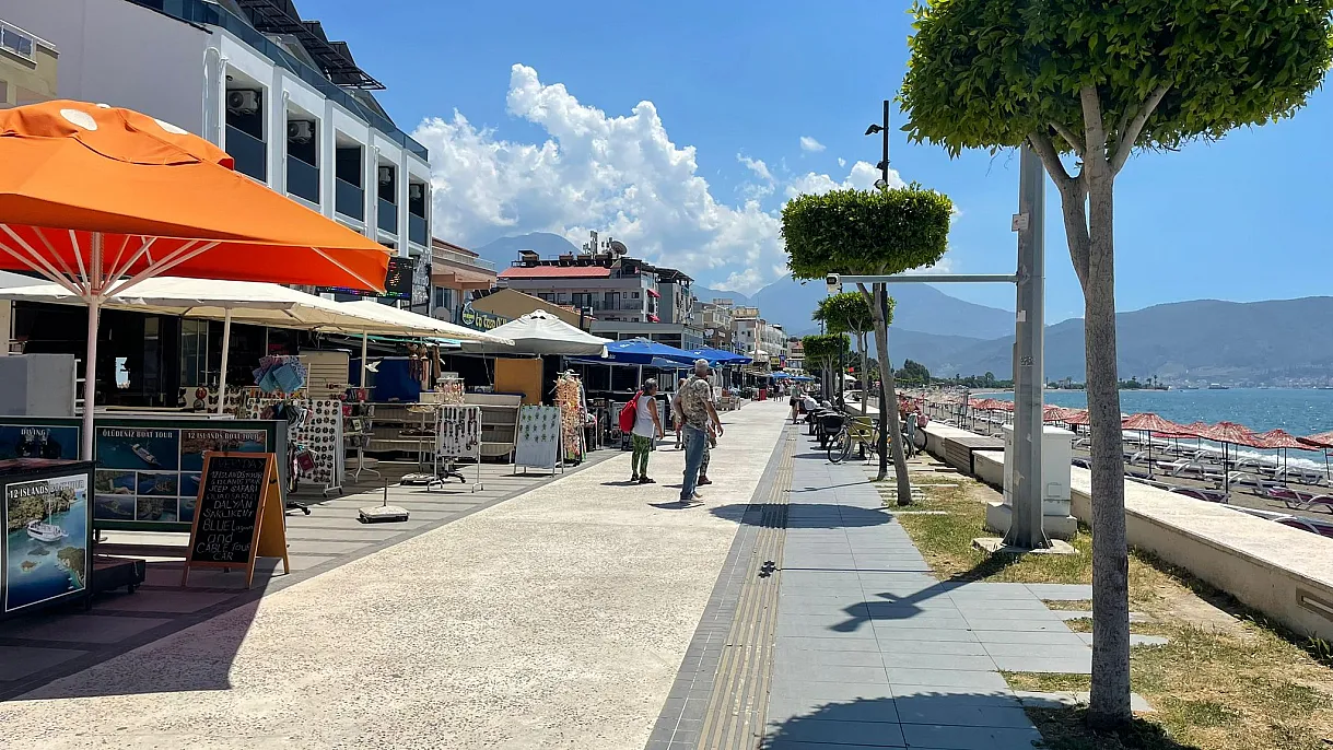 Fethiye Çalış Plajı'nda yaz hareketliliği başladı