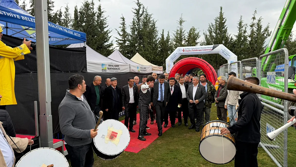Fethiye’de 4. Mustafa Kiremitli Yağlı Pehlivan Güreşleri Başladı