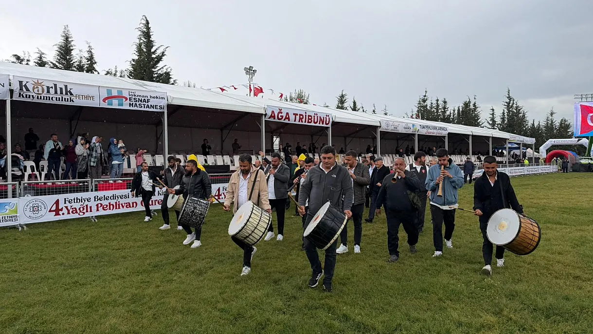 Fethiye’de 4. Mustafa Kiremitli Yağlı Pehlivan Güreşleri Başladı