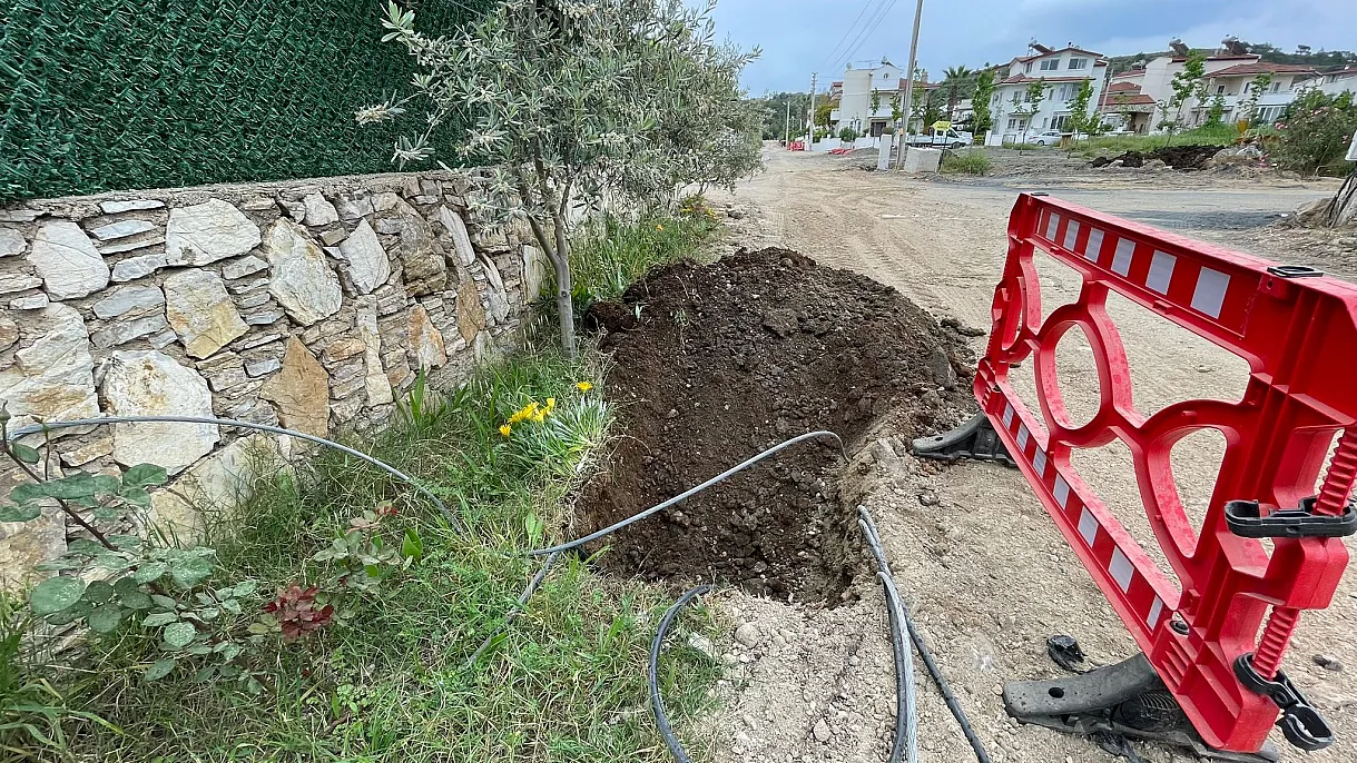 Fethiye Çiftlik Mahallesi 137. Sokak’ta altyapı tamamlanıyor, asfalt çalışması başlıyor
