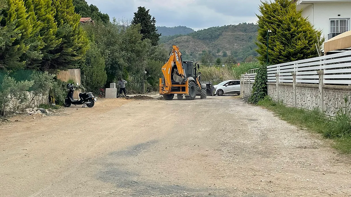 Fethiye Çiftlik Mahallesi 137. Sokak’ta altyapı tamamlanıyor, asfalt çalışması başlıyor