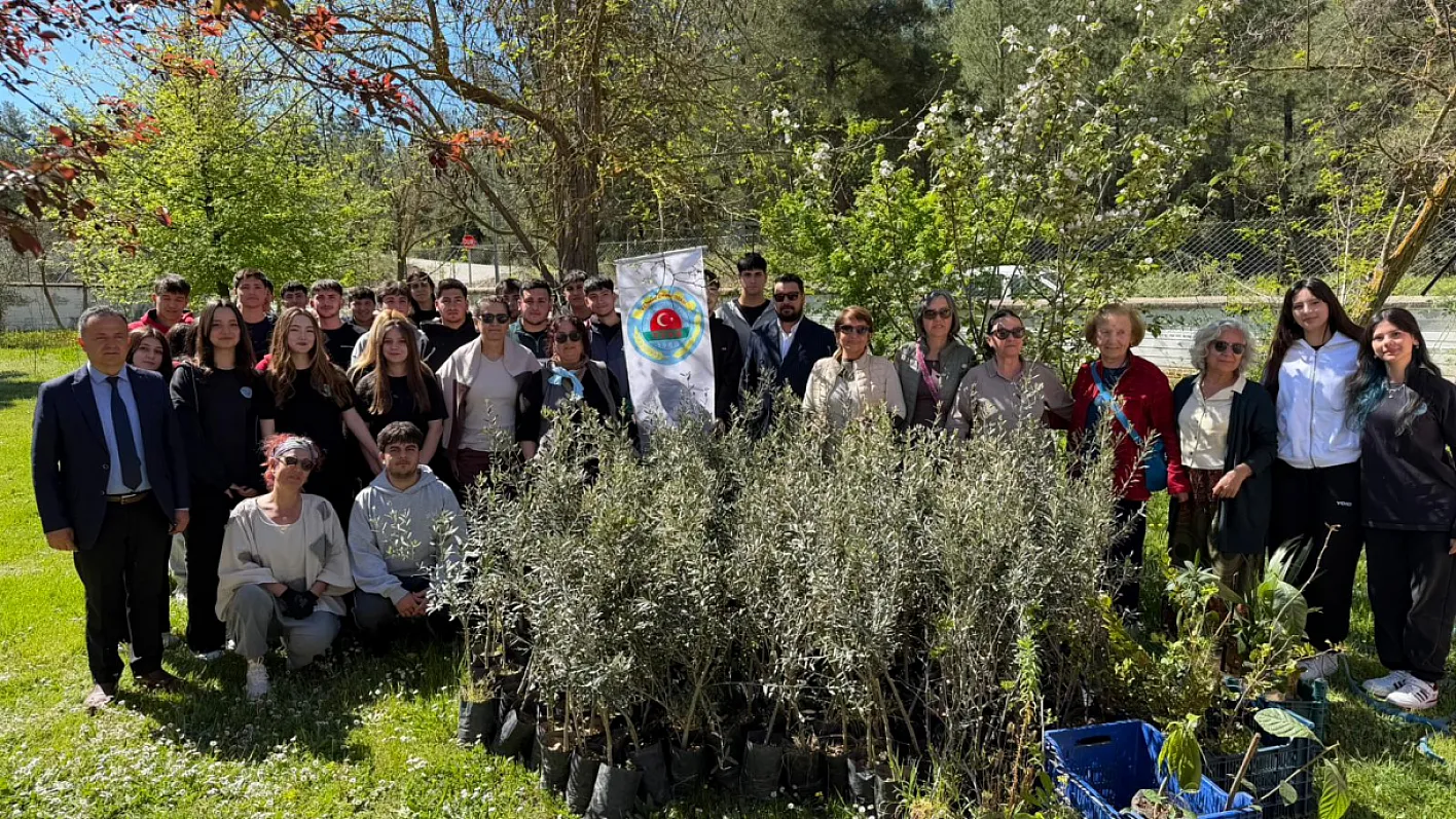 Geleceğe yeşil miras bırakıldı: Fethiye’de 250 fidan toprakla buluştu