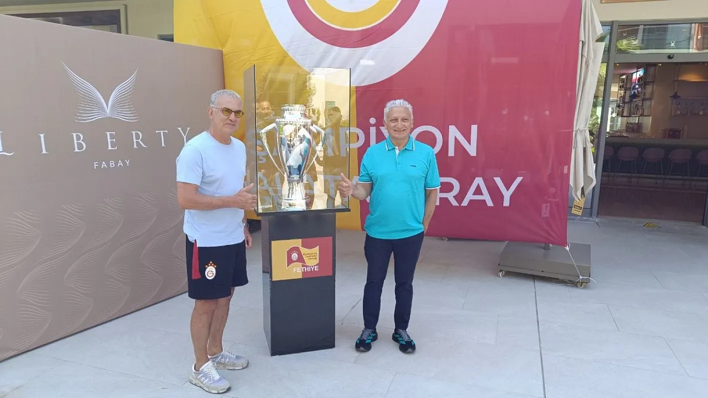 Galatasaray Şampiyonluk Kupası Liberty Fabay’da Ziyarete Açıldı