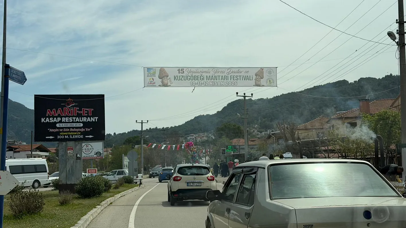 Fethiye’de festival sebebiyle trafik yoğunluğu