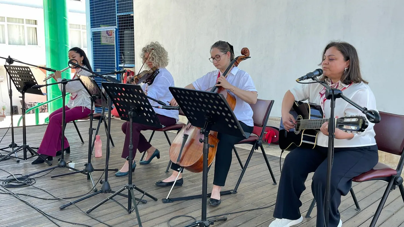 Fethiye Fotoğraf Festivali’nde müzik ve sanat buluşması: Grup Kadenza sahne aldı