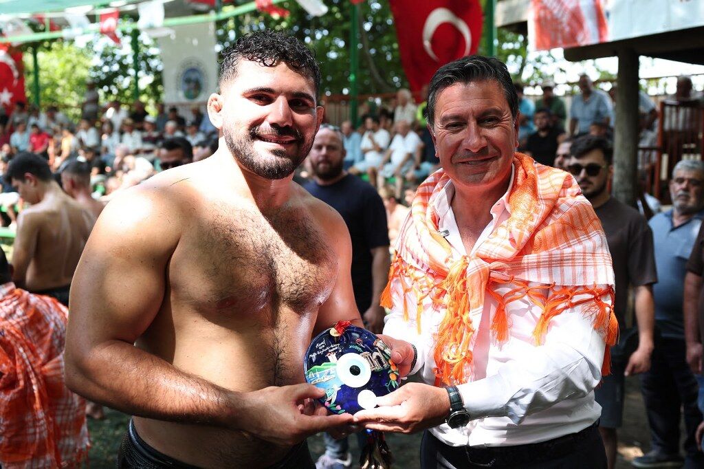 Beşpınar Yağlı Pehlivan Güreşleri'nde başpehlivanlığı Erkan Taş kazandı