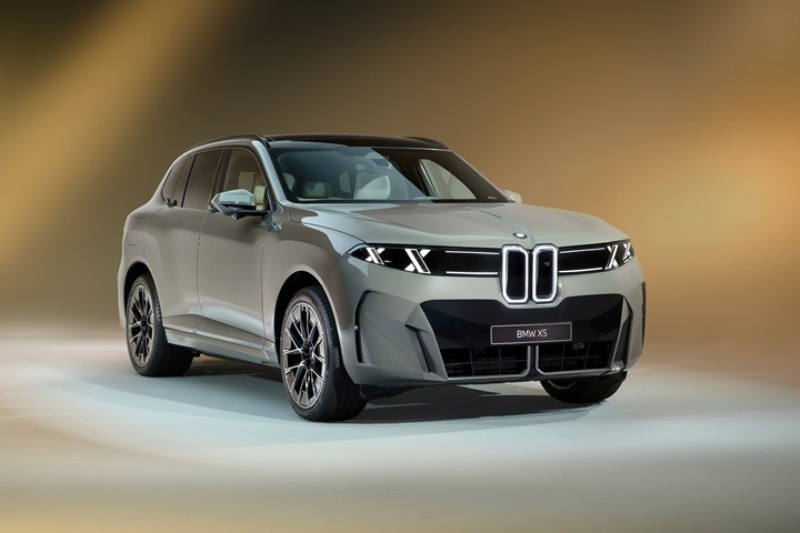 5 farklı motor ve 845 km menzil: Beşinci nesil yeni BMW X5 resmi olarak tanıtıldı