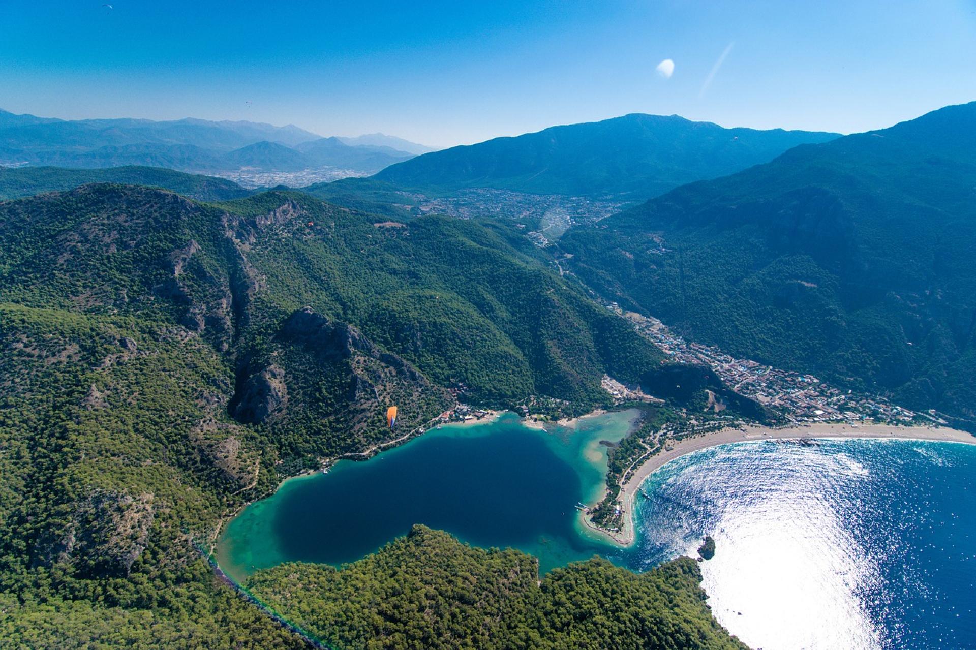 Yerli turistler geçen yıl seyahate 555,1 milyar lira harcadı