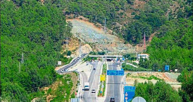 Tünel geçi ücreti arttıkça vatandaş ücretsiz yolu tercih ediyor