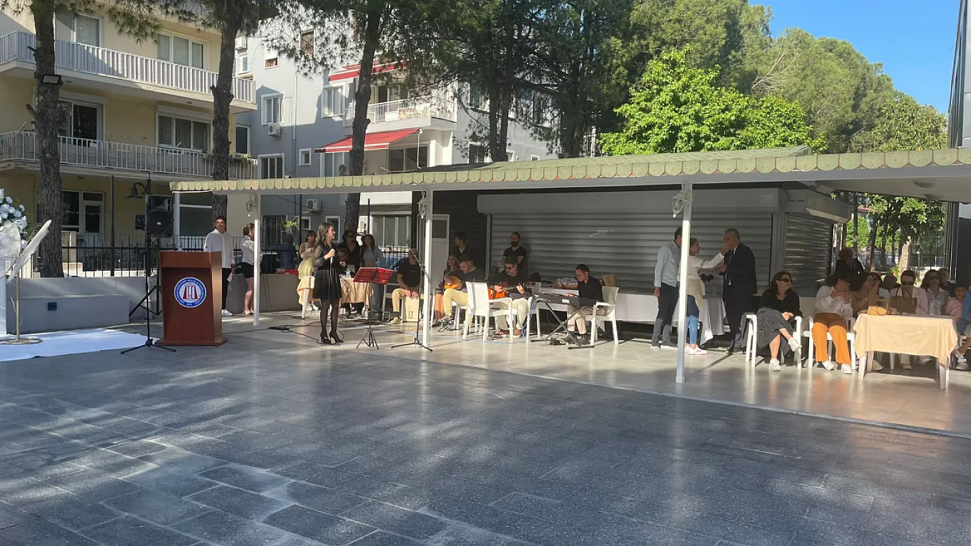 Fethiye Turizm Lisesi 33. dönem mezunlarını verdi