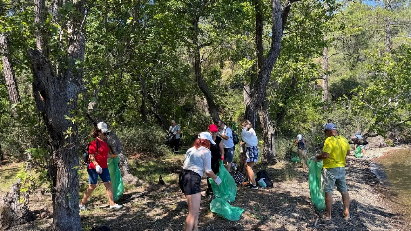 Marmaris'te doğa için el ele verdiler, Balıkaşıran koyunu temizlediler