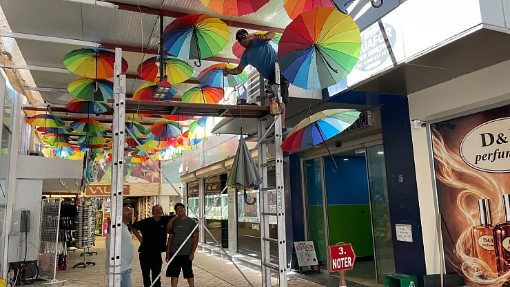 Fethiye'nin Ünlü Şemsiyeli Sokağı Modern Görünümüne Kavuştu