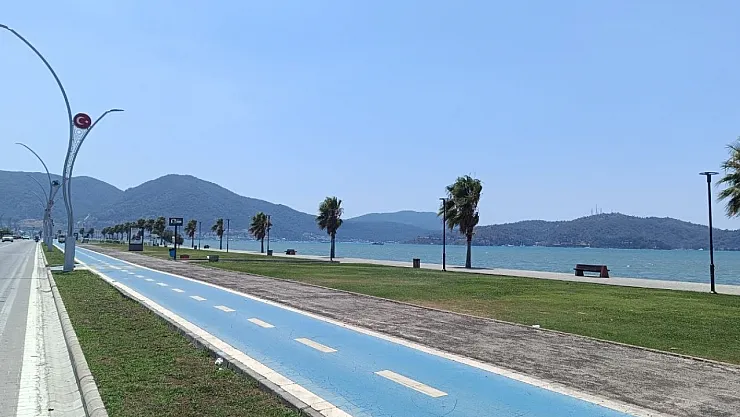 Fethiye’de Kavurucu Sıcaklar 3. Etap’ı Issız Bıraktı