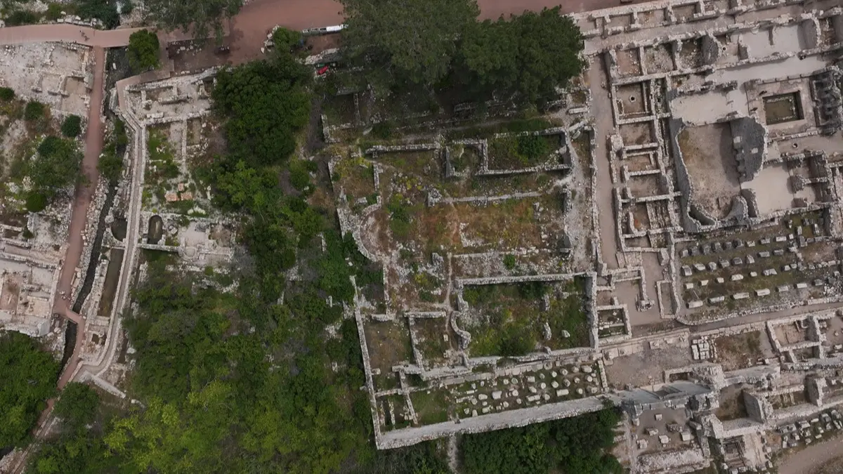 Olympos'ta büyük keşif! 10 metrelik anıtsal mezar bulundu