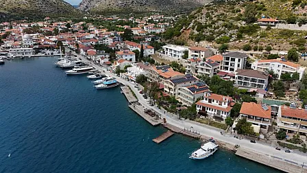 Marmaris Belediyesi Bozburun Sahilini Yeniledi